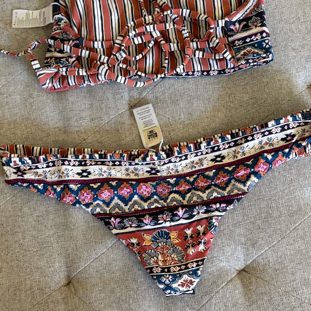 Tribal Print High-Neck Bikini Set - Multicolor - Picture 8 of 10